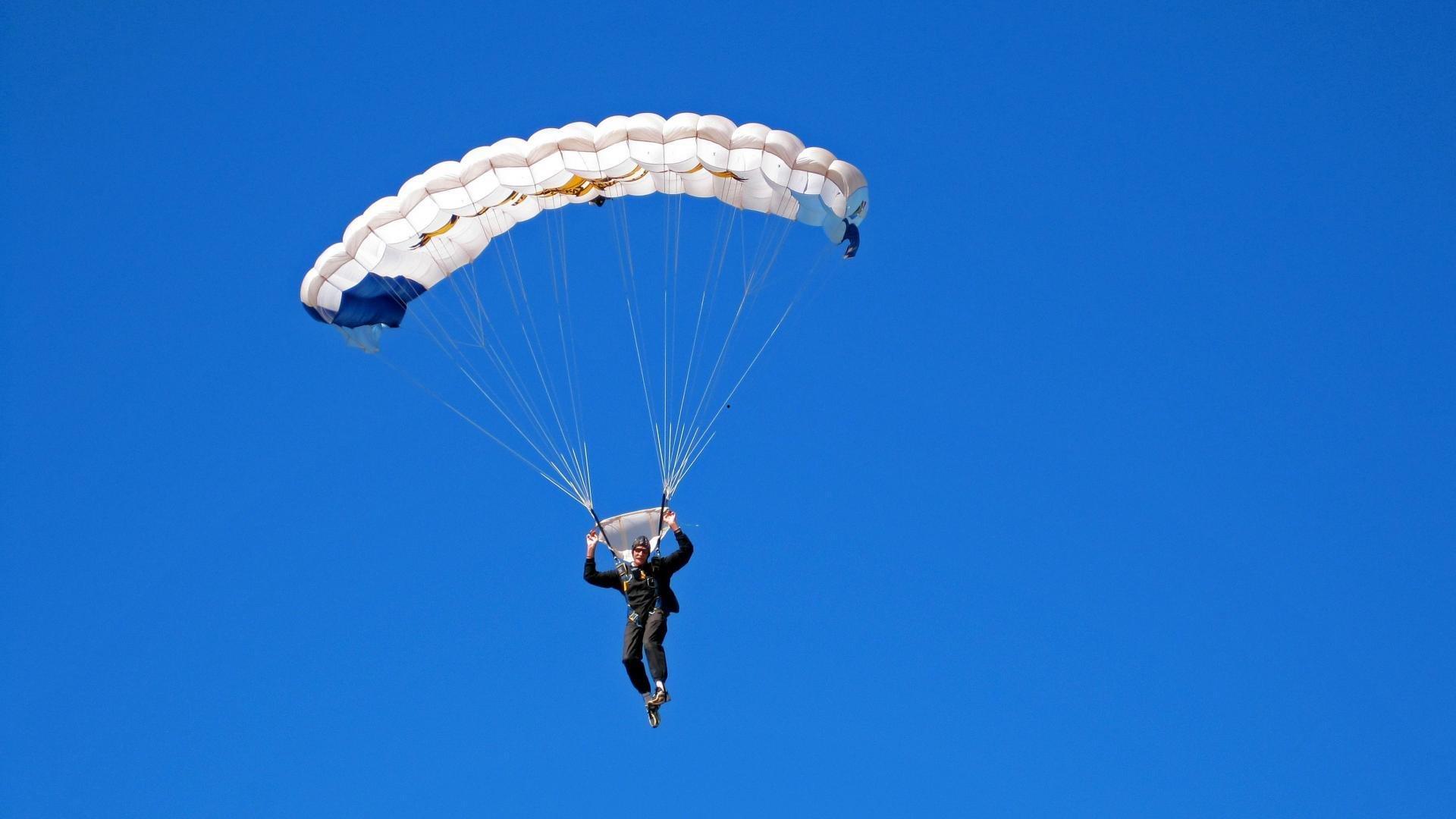 魔术末节上演惊天逆转 16分翻盘三杀热火强势挺进NBA杯四强