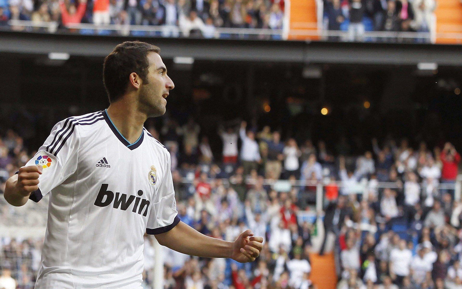 马丁内利欧冠连斩创生涯里程碑 阿森纳青春风暴席卷欧陆